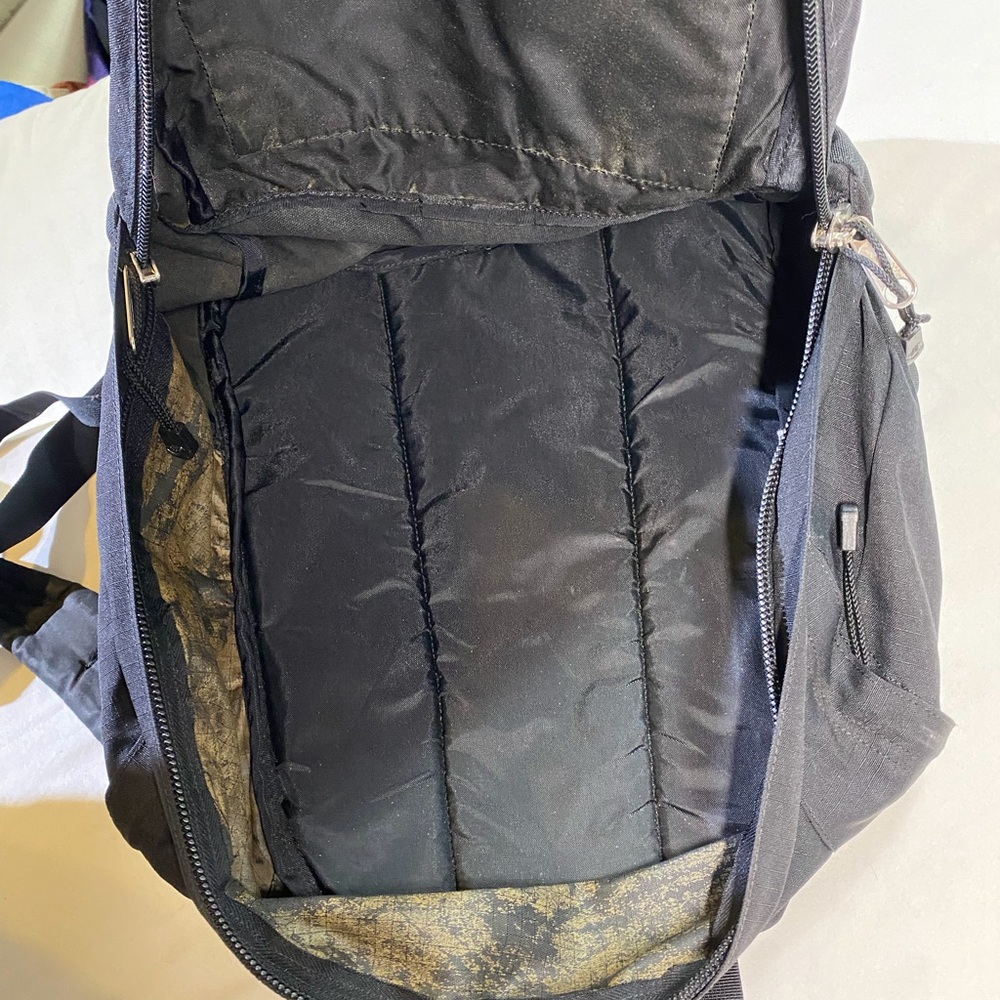 The North Face Classic Black Backpack - Picture 6 of 7